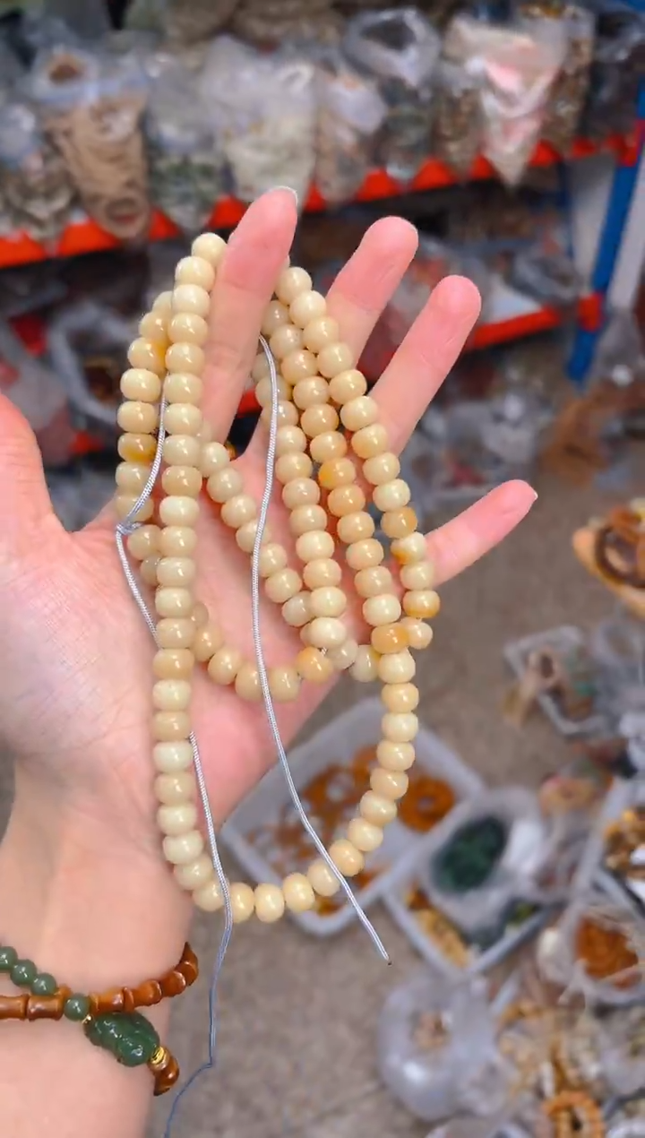 吊坠菩提根/象牙果浅色小卡桶珠项链一条 自己串