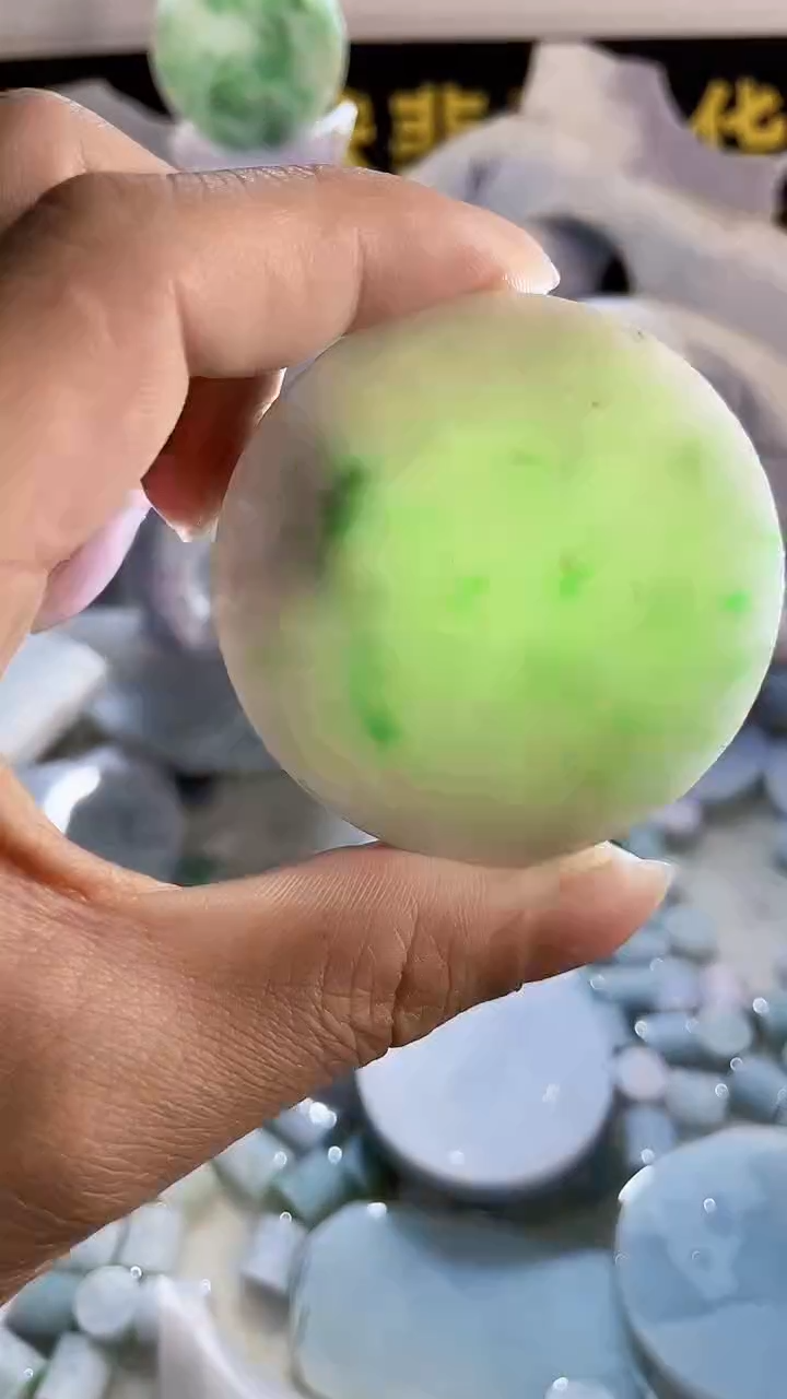 翡翠未镶嵌颈饰翡翠252