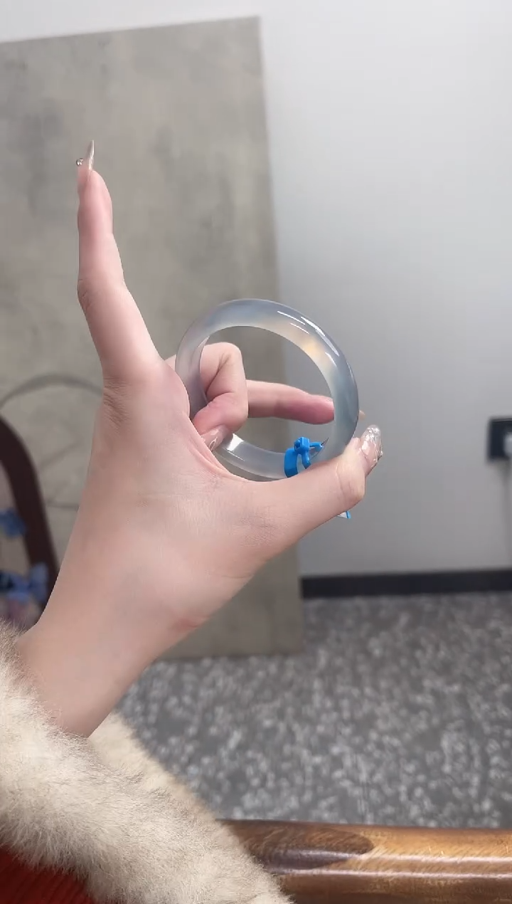 【闪购商品】玛瑙/玉髓手镯未镶嵌52-53圈