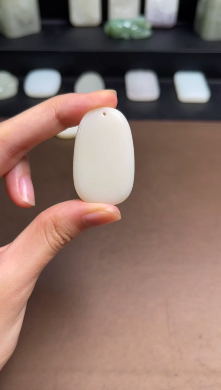 和田玉未镶嵌颈饰15