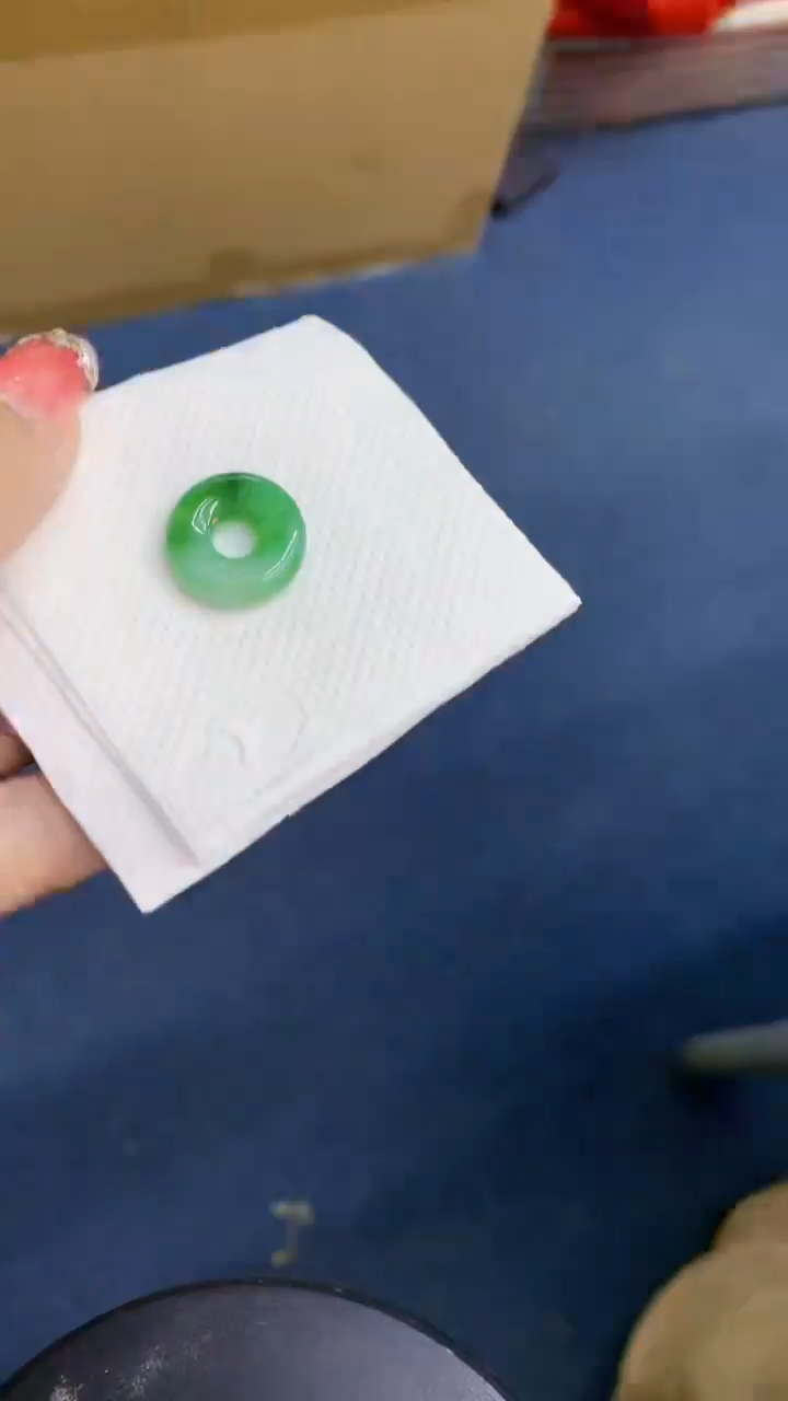 颈饰未镶嵌翡翠1