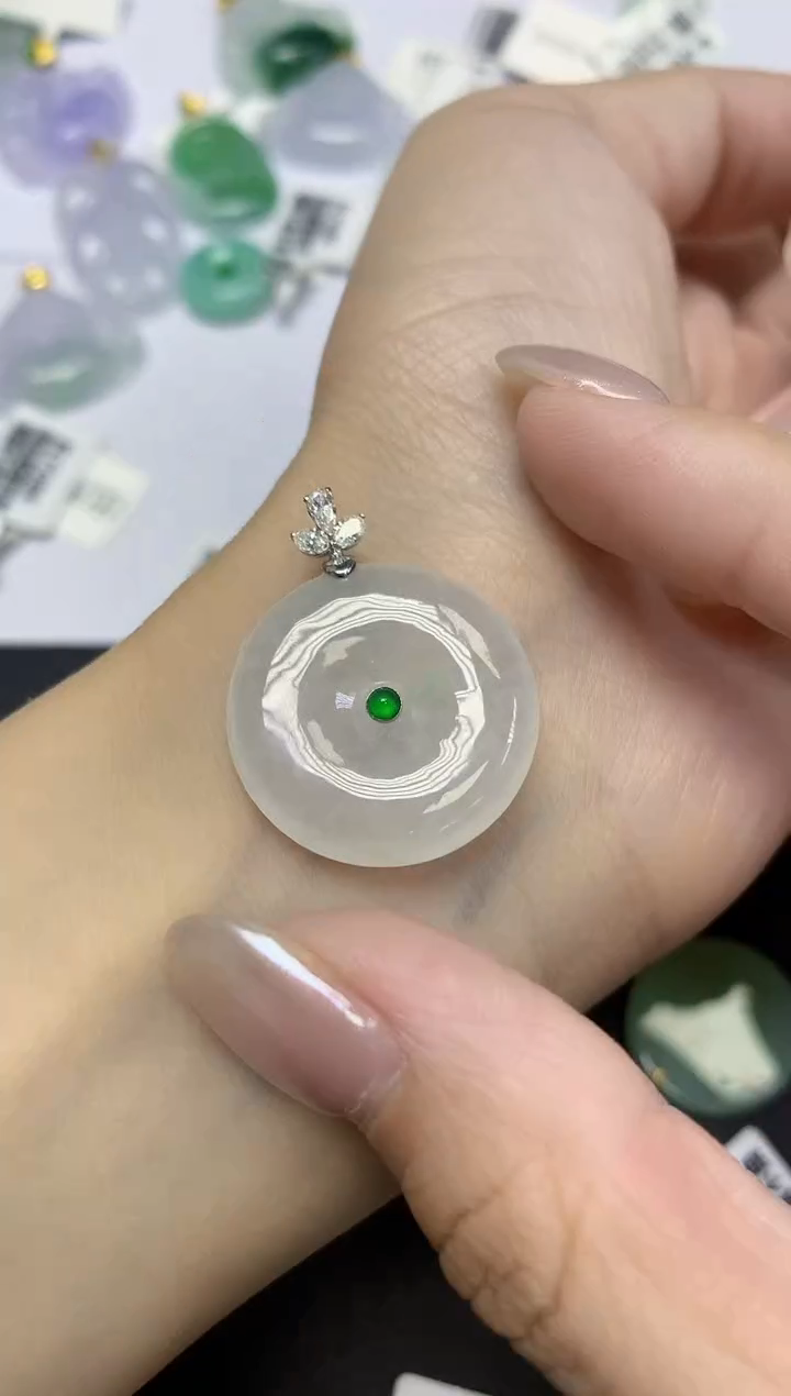 翡翠18K金镶嵌颈饰天然缅甸翡翠A货百元以上9元证书费自理