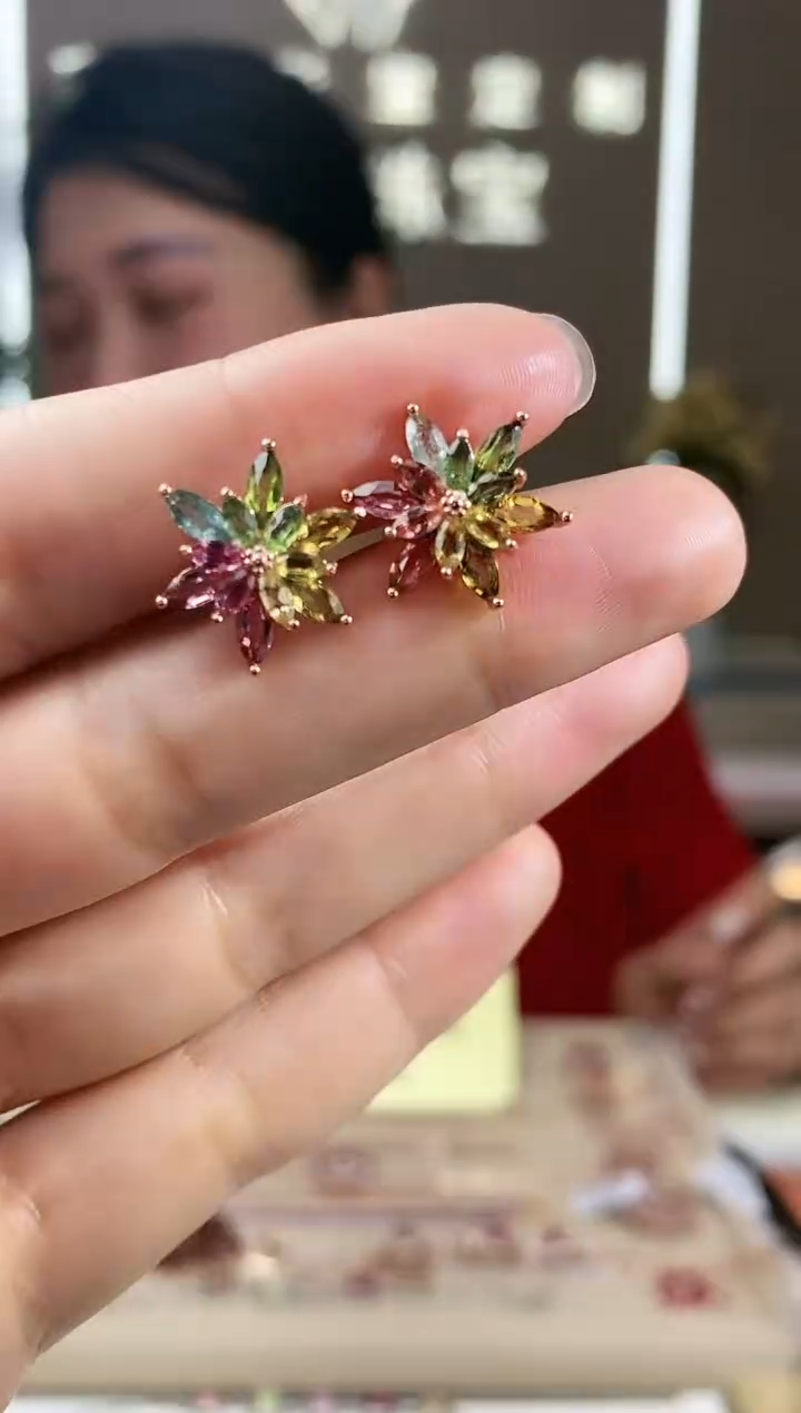 【闪购商品】碧玺耳饰银S925镶嵌耳饰