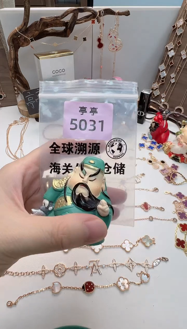 陆*华禄甄选阁亭亭总铺