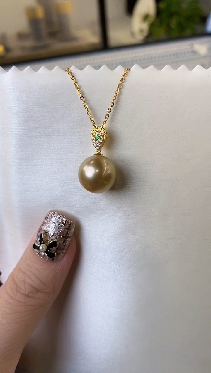 【闪购商品】海水珍珠吊坠(赠链)18K金镶嵌11-12南洋金珍珠吊坠