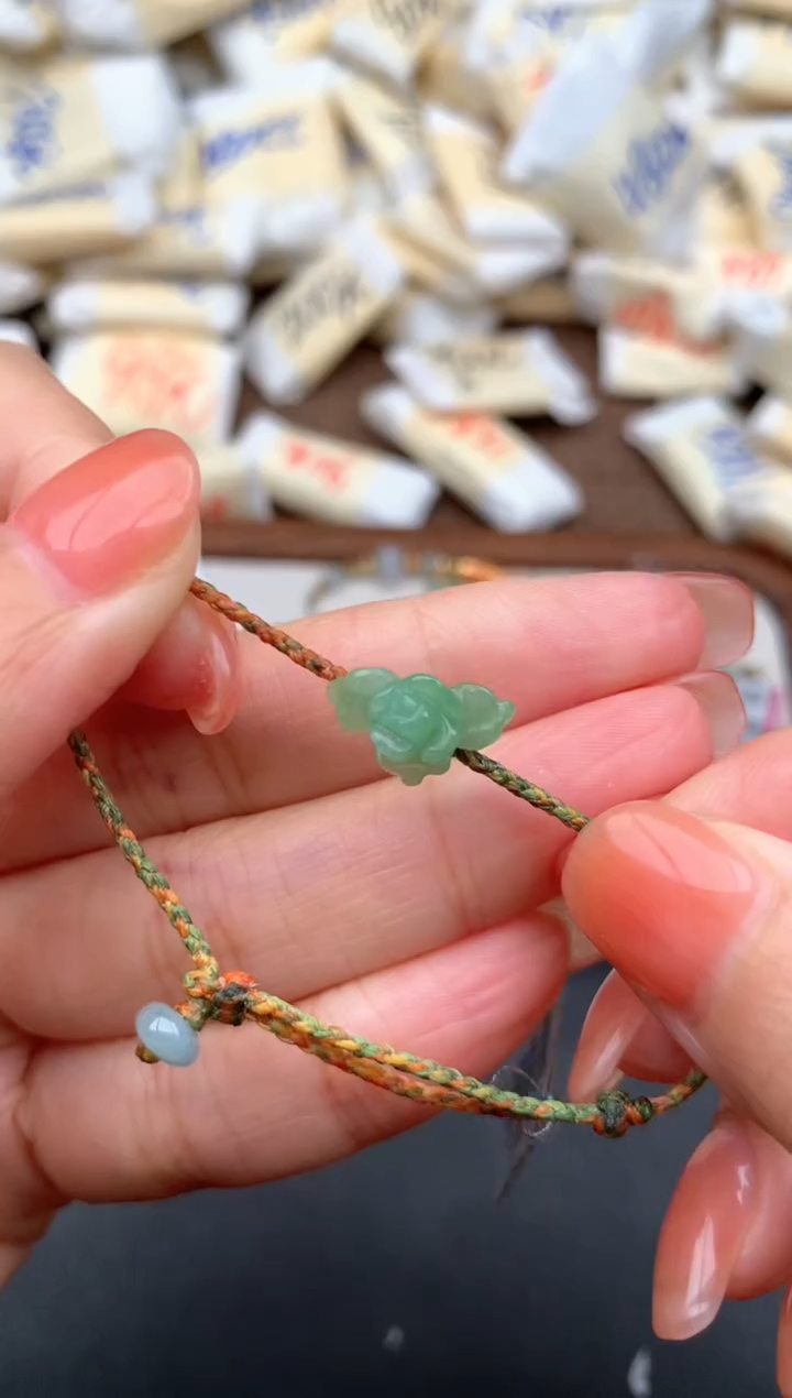 未镶嵌挂件翡翠1