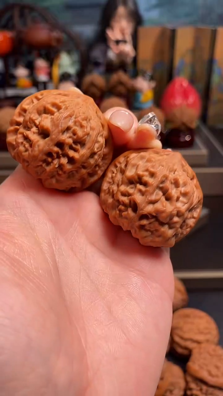 【闪购商品】文玩核桃把件H283龙墩41