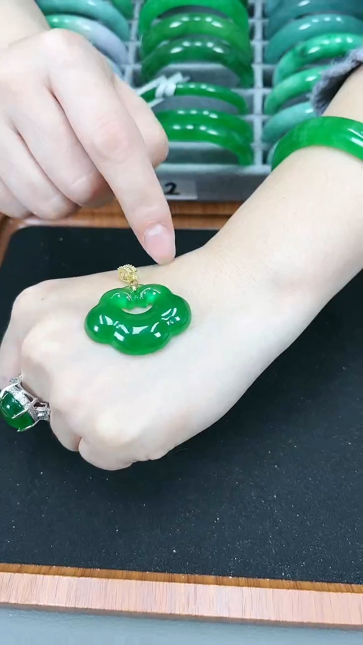 【闪购商品】砖雕s22 手工雕刻吊坠