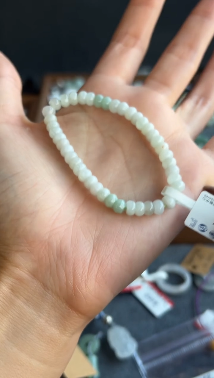 【闪购商品】翡翠手串未镶嵌666号