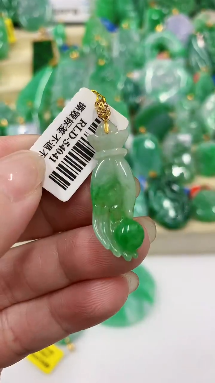 【闪购商品】翡翠吊坠(不含链)18K金镶嵌挂件