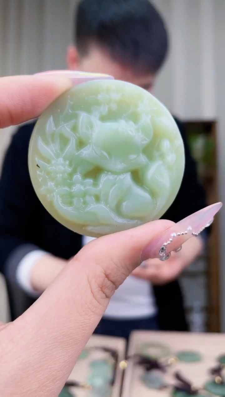 【闪购商品】和田玉挂件未镶嵌拍一发一，多样性发货！