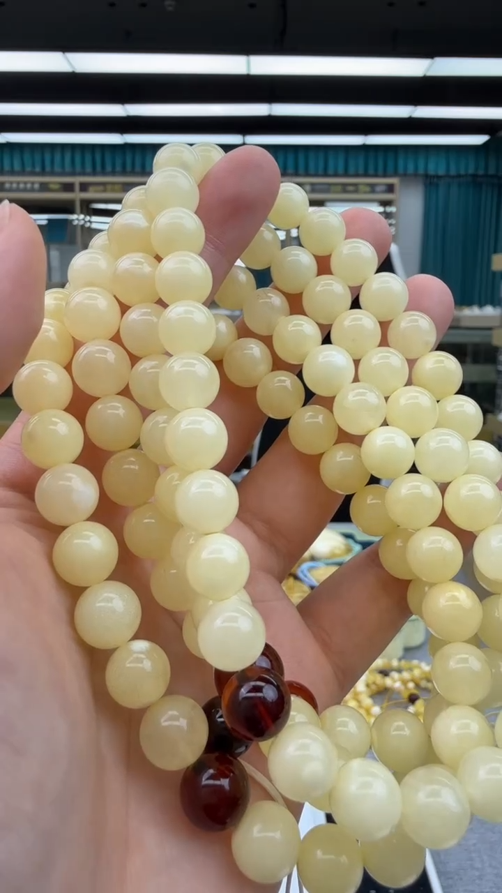 未镶嵌颈饰琥珀38秒拍号