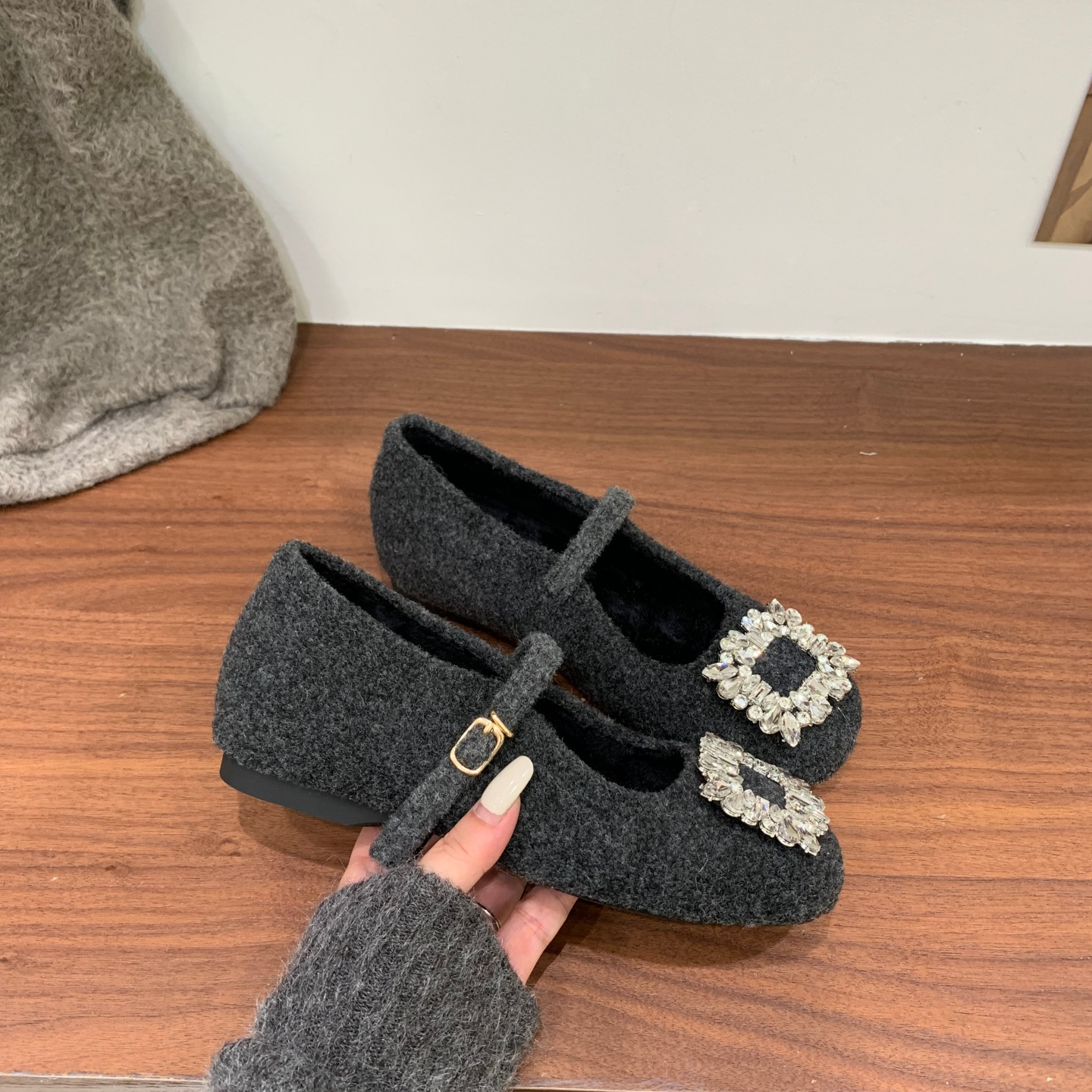 女士气质玛丽珍鞋加绒法式内增高方头水钻呢子毛毛鞋女冬外穿单鞋