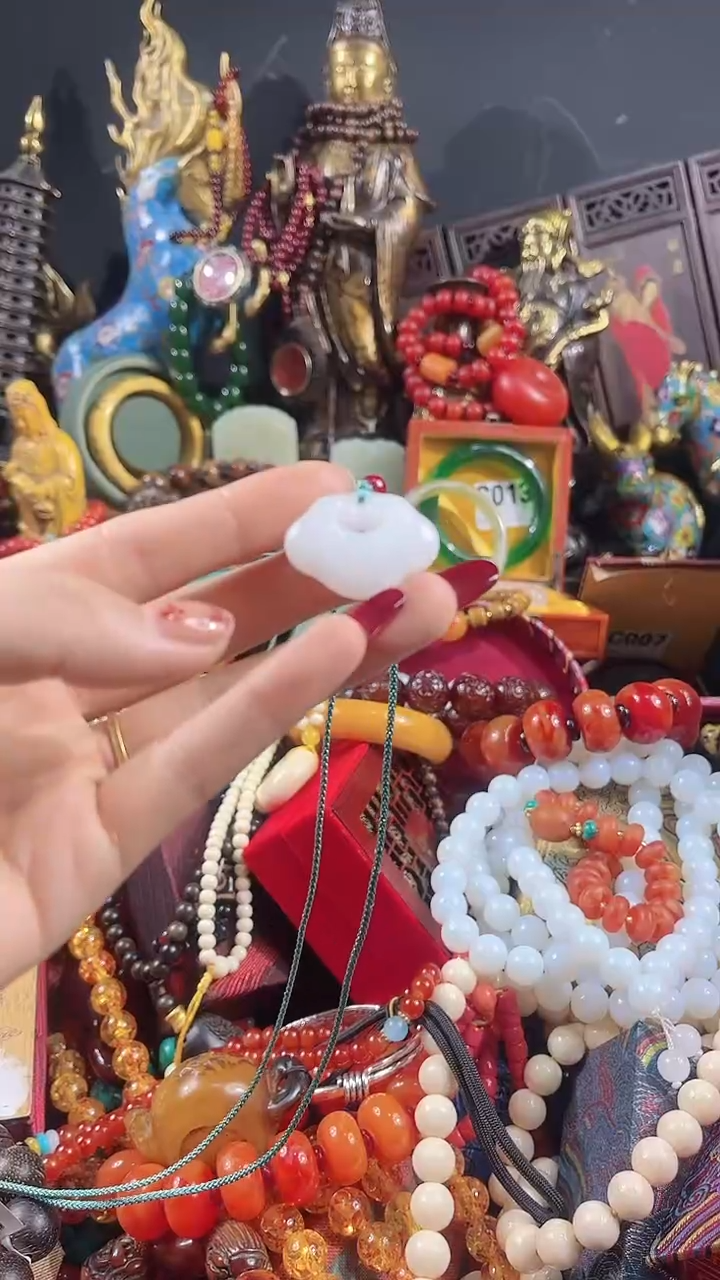 【闪购商品】和田玉颈饰未镶嵌【闪购商品】平安锁和田玉1