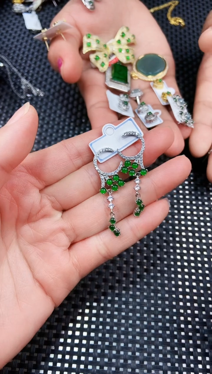 【闪购商品】翡翠耳饰未镶嵌111111111