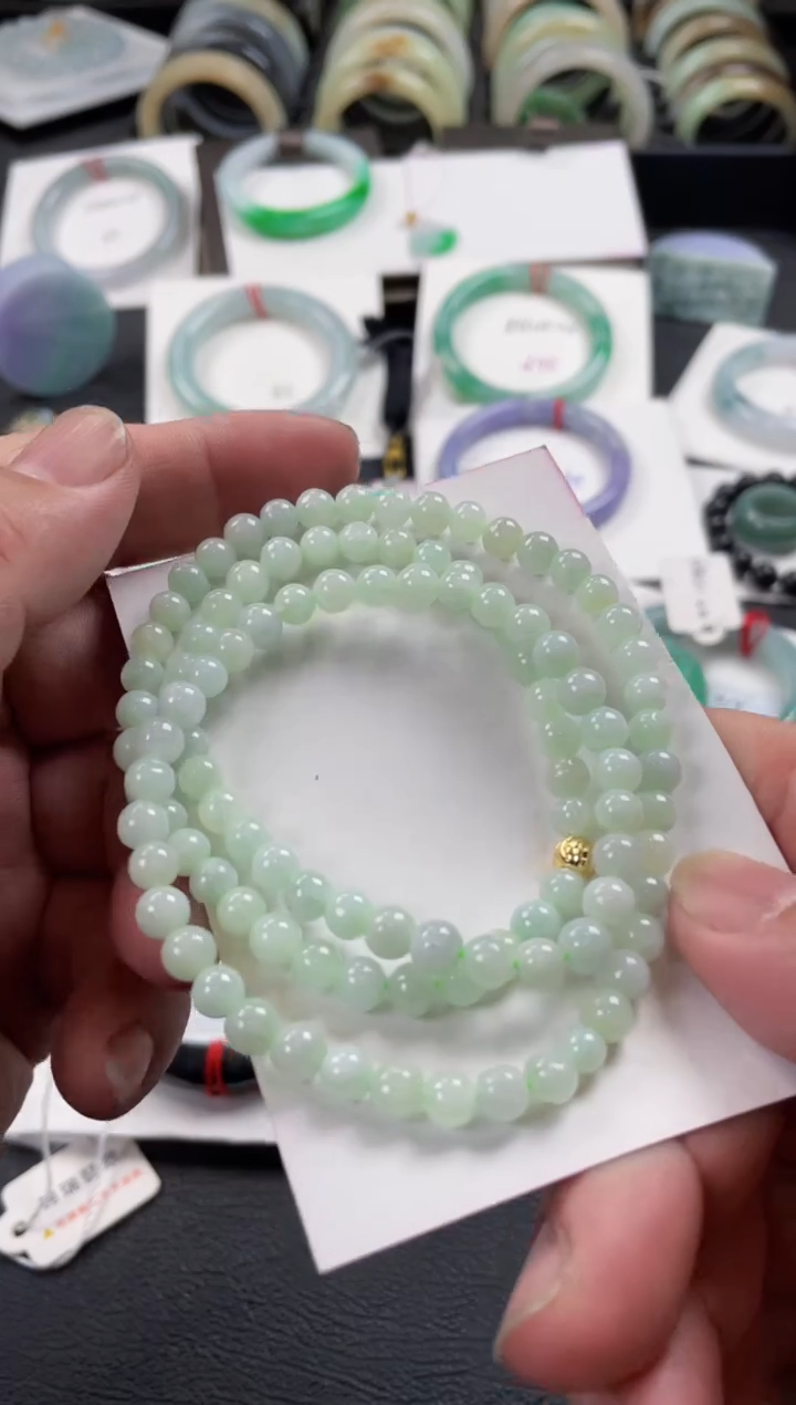 【闪购商品】翡翠颈饰未镶嵌有纹裂