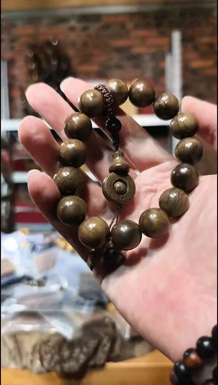 金丝楠1.5阴沉绿满花单圈