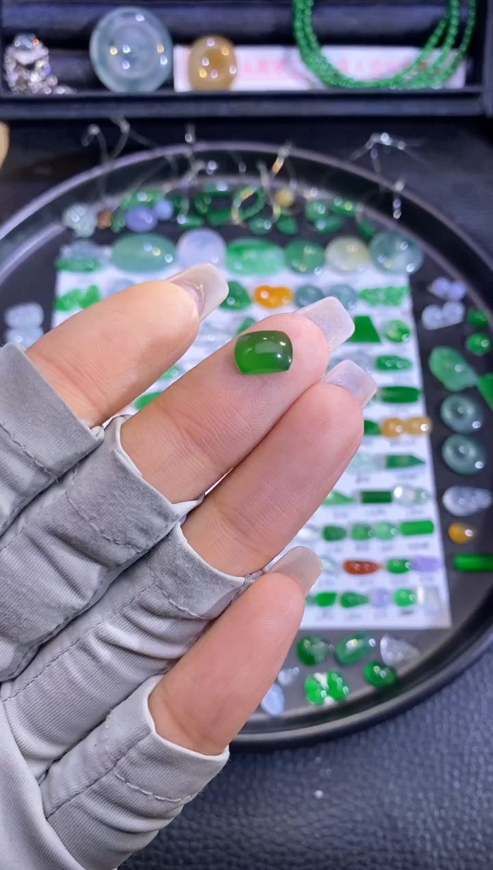 未镶嵌挂件翡翠马鞍