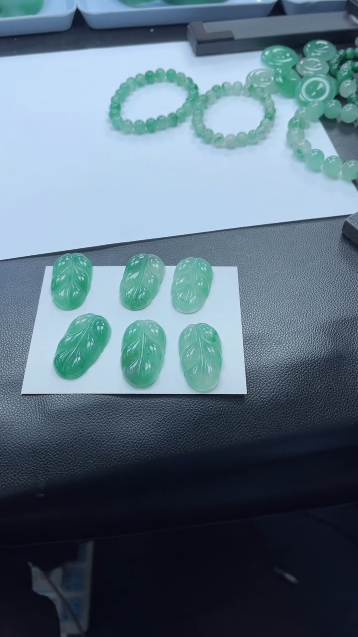 【闪购商品】石英质玉颈饰未镶嵌天然非洲翠叶子多样性发一件