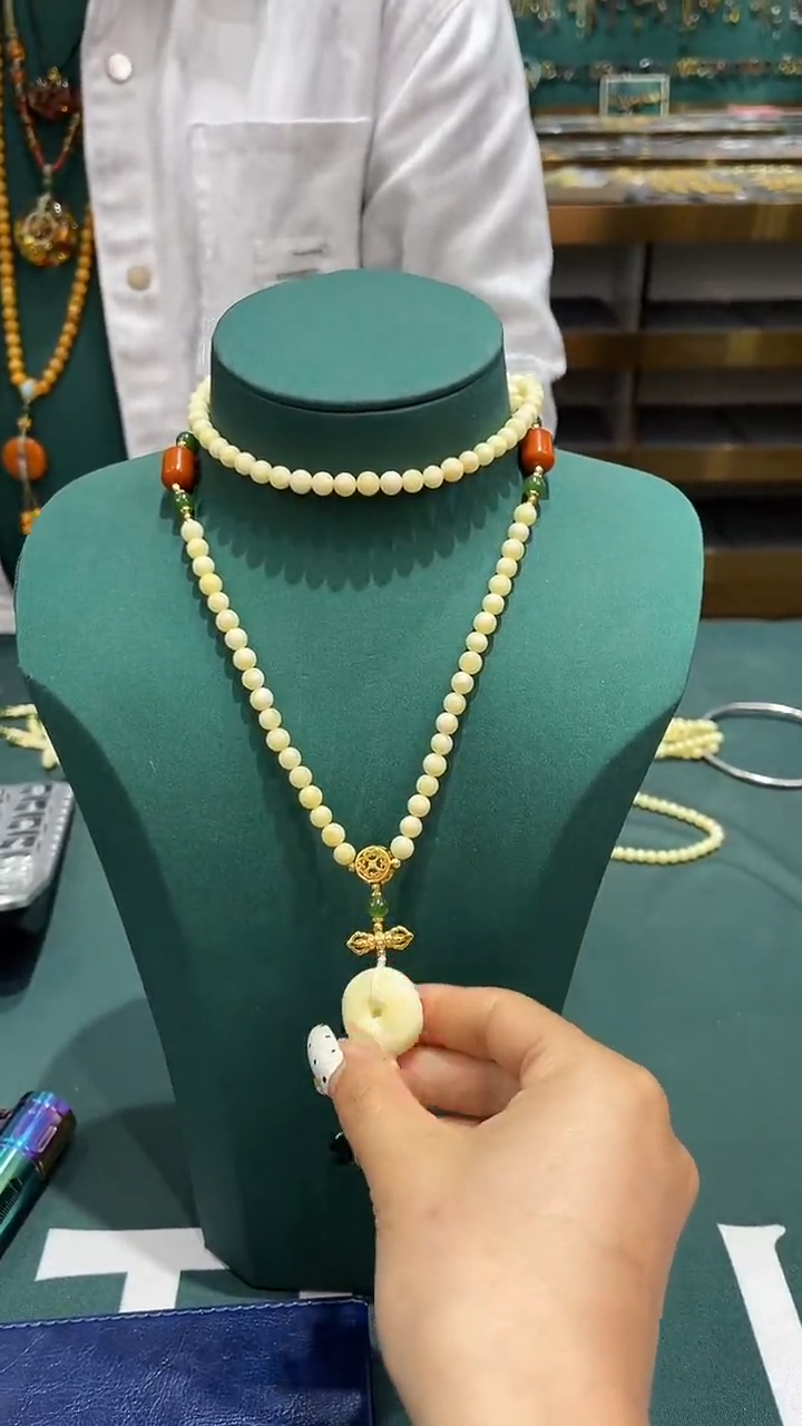 琥珀颈饰未镶嵌琥珀白蜡108