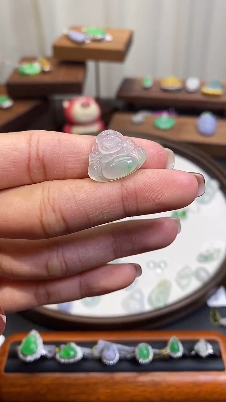 【闪购商品】翡翠颈饰未镶嵌佛公