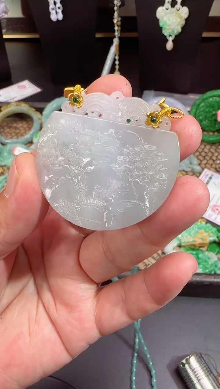 【闪购商品】翡翠颈饰未镶嵌牌子