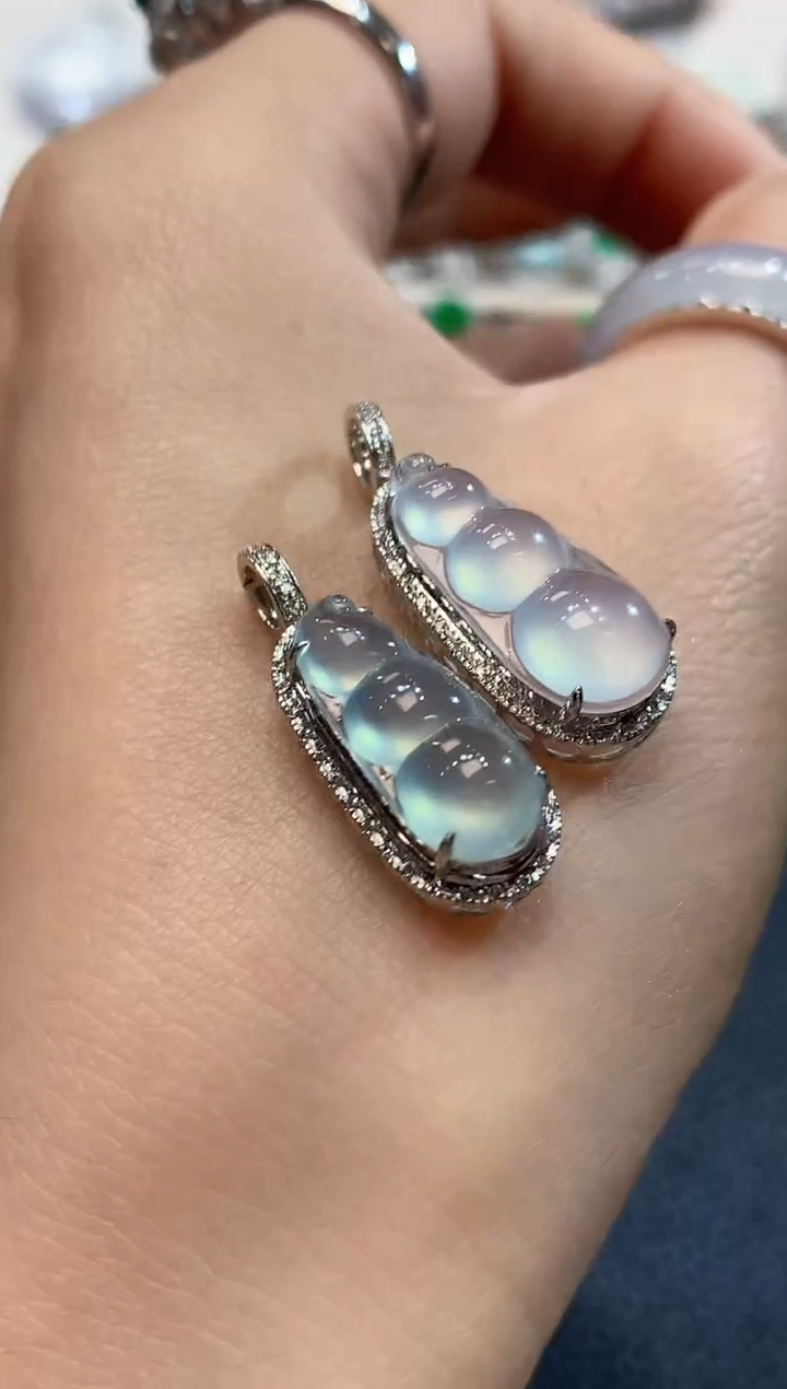 吊坠(不含链)18K金镶嵌翡翠A11 多样性发一件