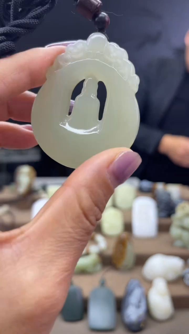 颈饰未镶嵌和田玉1