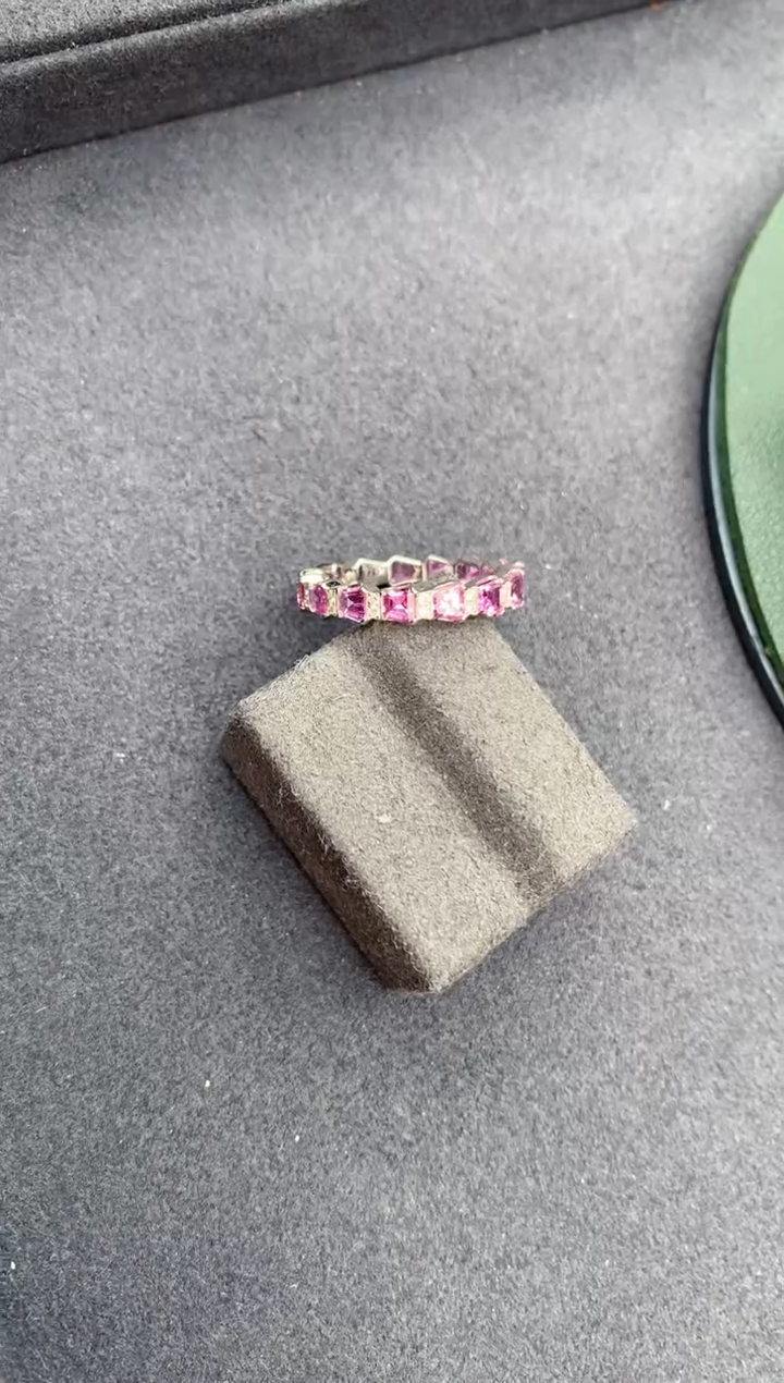 【闪购商品】彩色蓝宝石戒指18K金镶嵌2.2ct粉蓝宝戒指