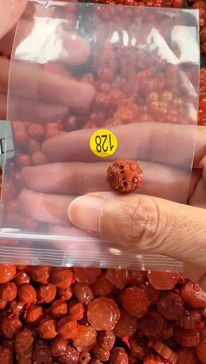 【闪购商品】南红玛瑙颈饰未镶嵌1
