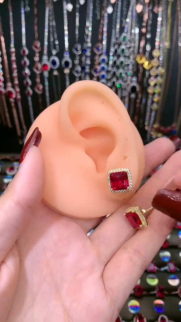 【闪购商品】红宝石耳饰银S925镶嵌金