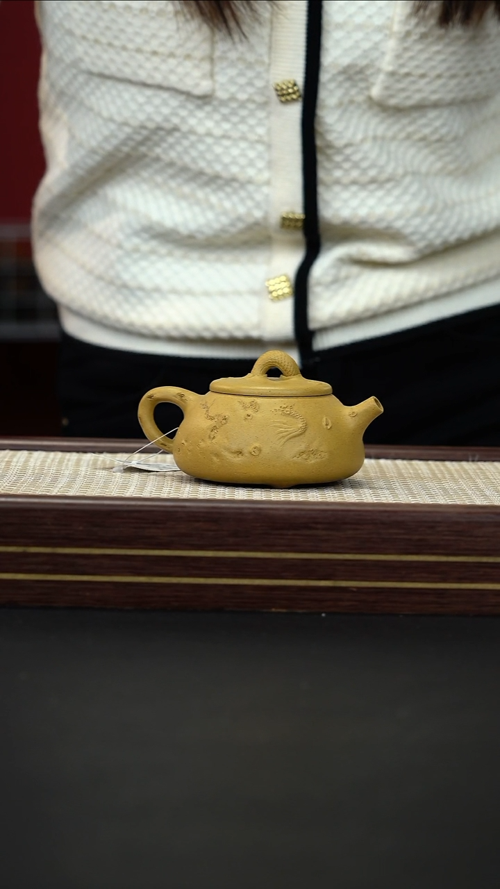 茶壶紫砂77  黄金段 隐龙石瓢