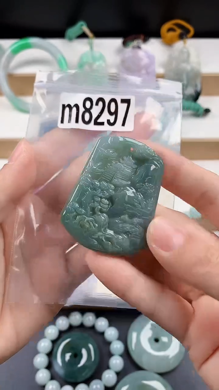 颈饰未镶嵌翡翠天然翡翠吊坠挂件