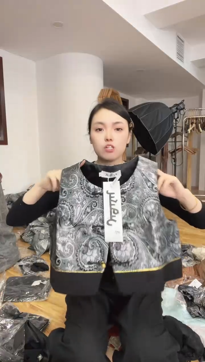 L码        105-115斤    马甲