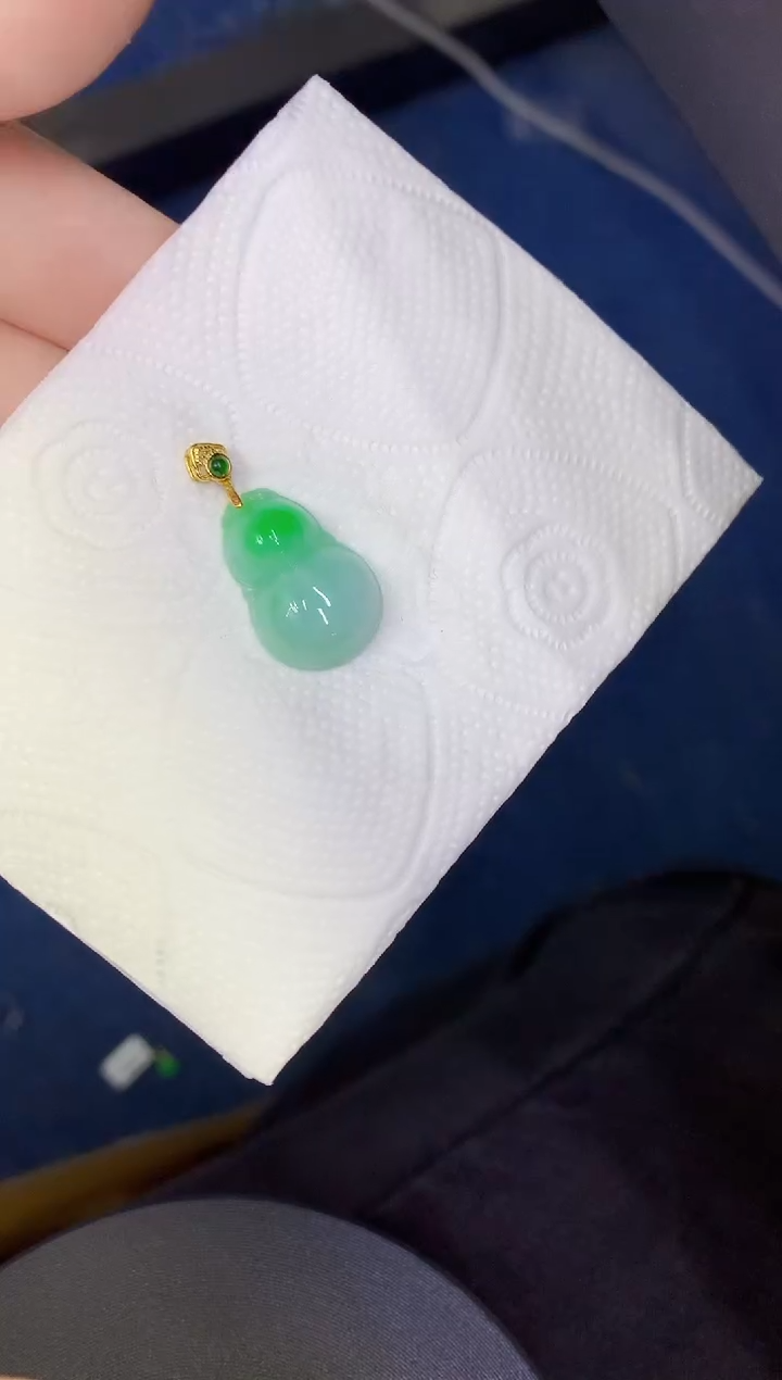 颈饰未镶嵌翡翠缅甸天然翡翠A货
