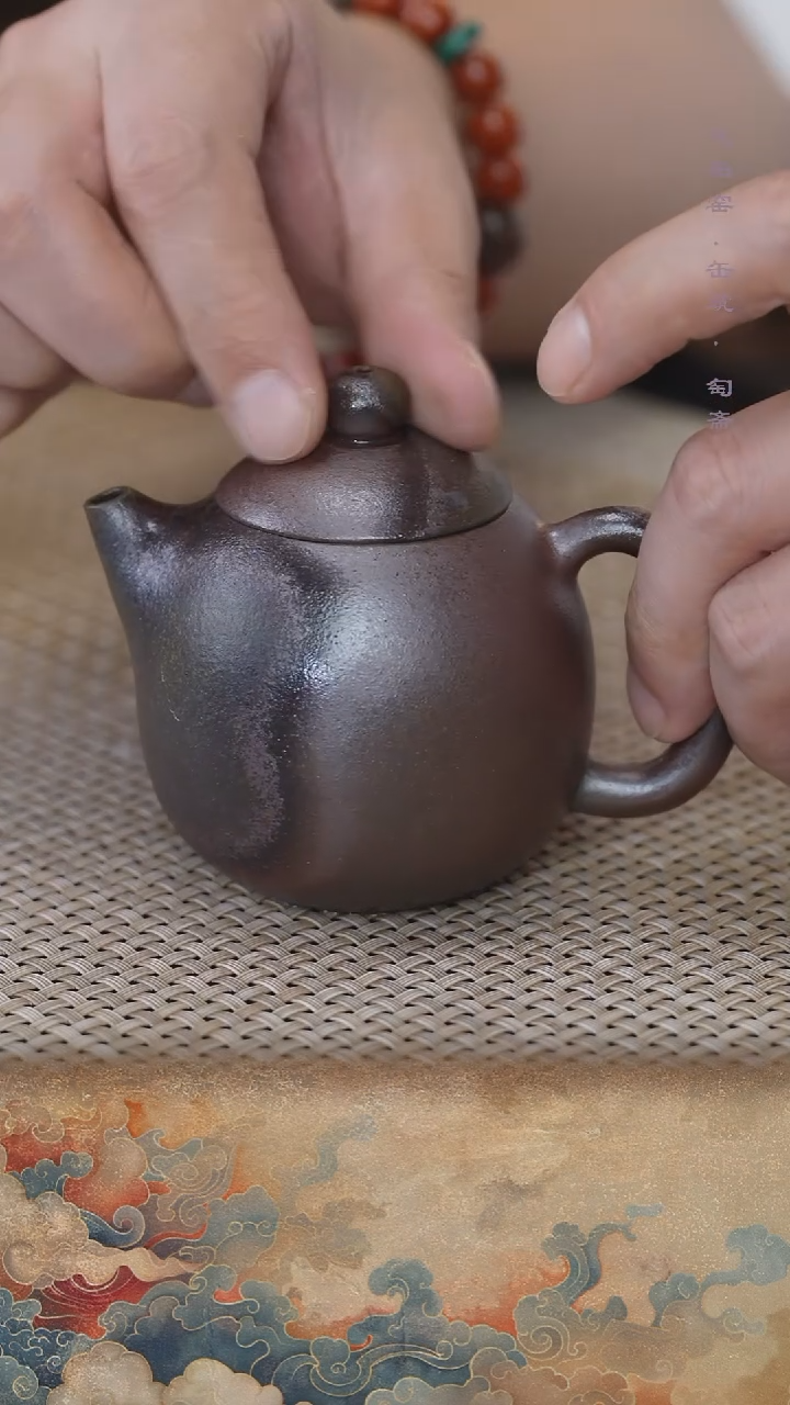 茶杯紫砂柴烧底曹清龙蛋160cc