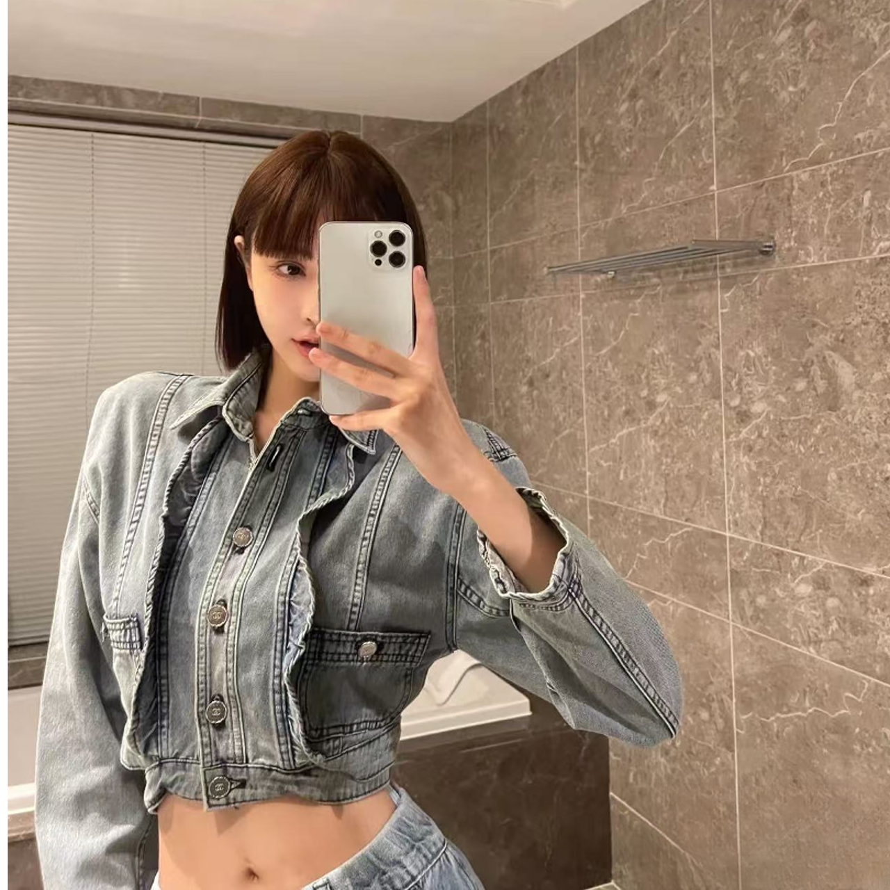 99新 Chanel/香奈儿 22A荷叶边双口袋牛仔外套 36码jennie同款