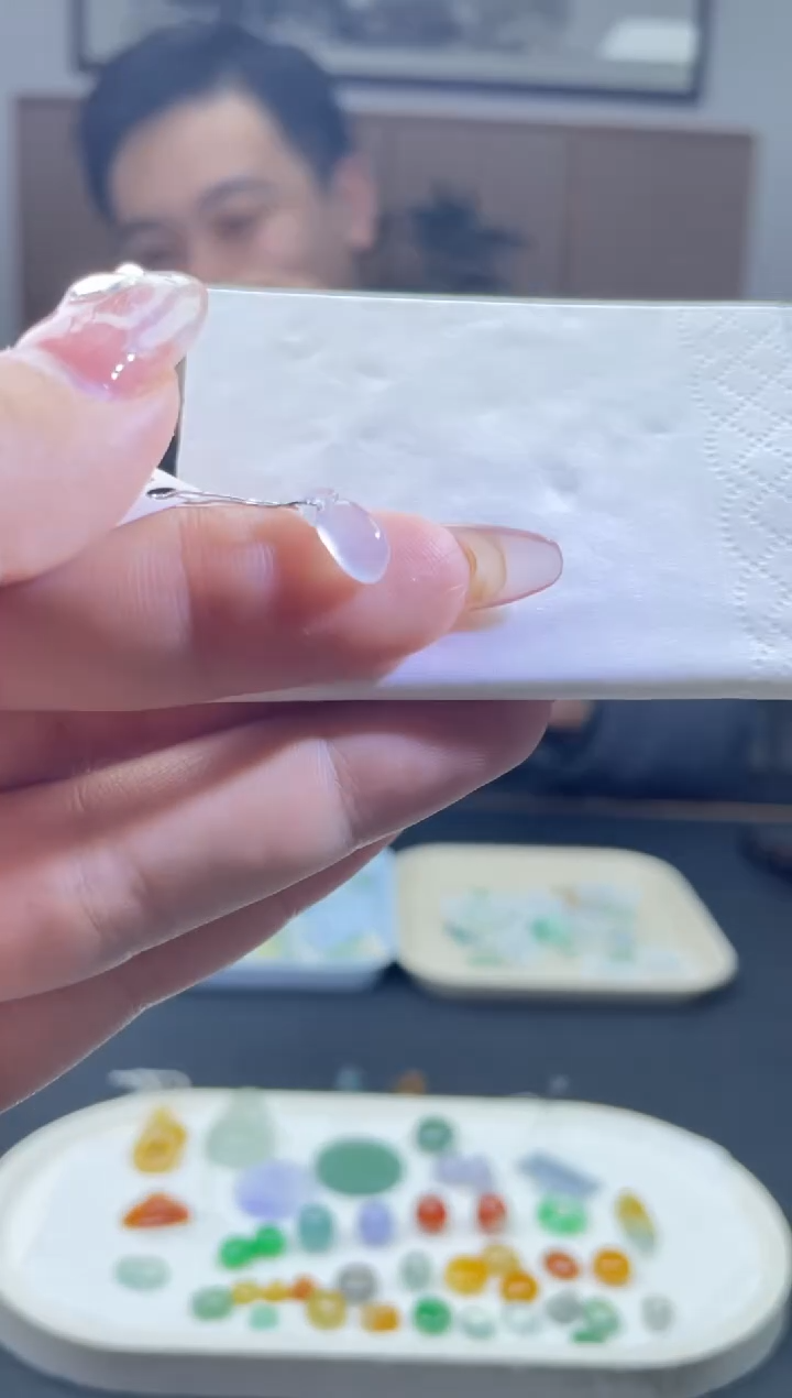 【闪购商品】翡翠颈饰未镶嵌BBBBB888