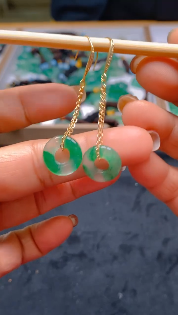 【闪购商品】石英质玉耳钉未镶嵌冰美人非洲翠008