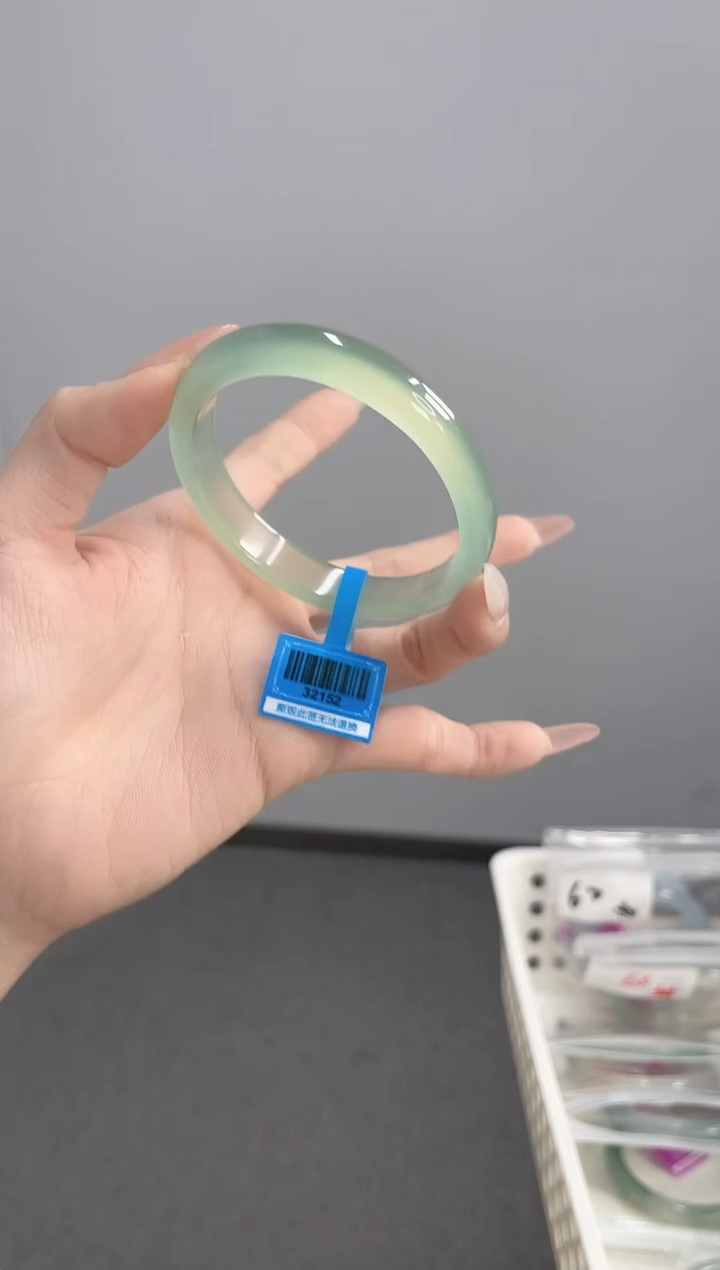 【闪购商品】玛瑙/玉髓手镯未镶嵌57-58圈