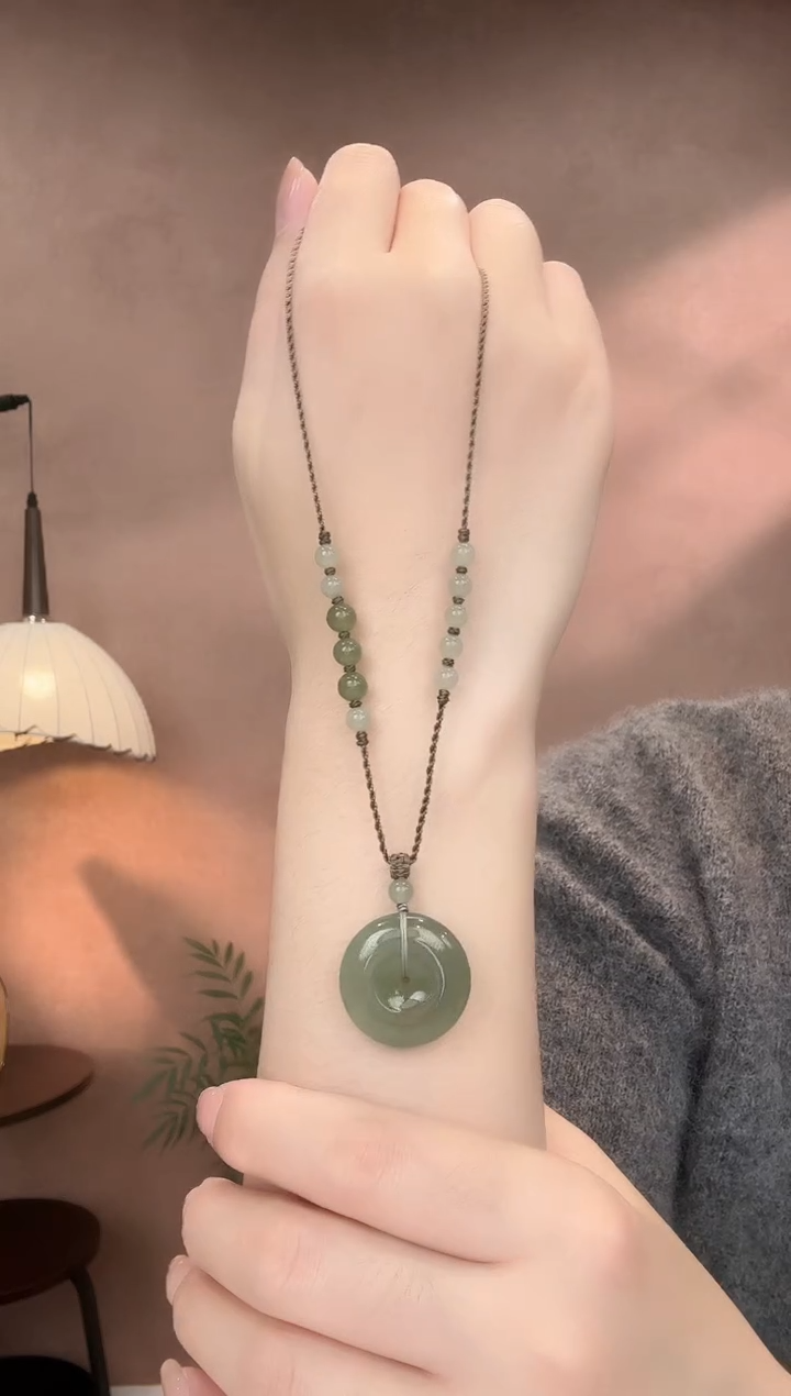 吊坠(赠链)未镶嵌和田玉25mm高冰浓晴水色专柜新款平安扣