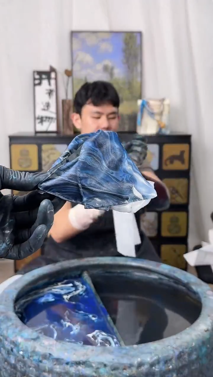 688 深蓝青花 三角夹