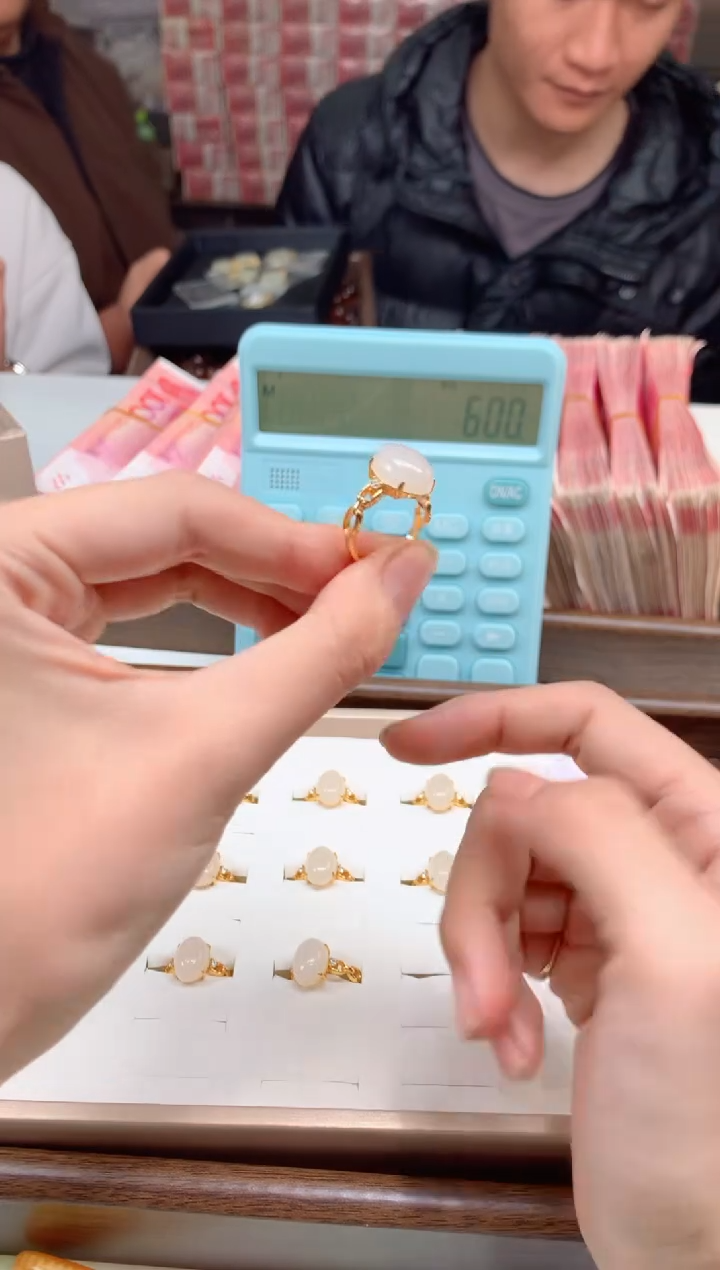 【闪购商品】翡翠耳饰银S925镶嵌天然A货翡翠-多样性发货