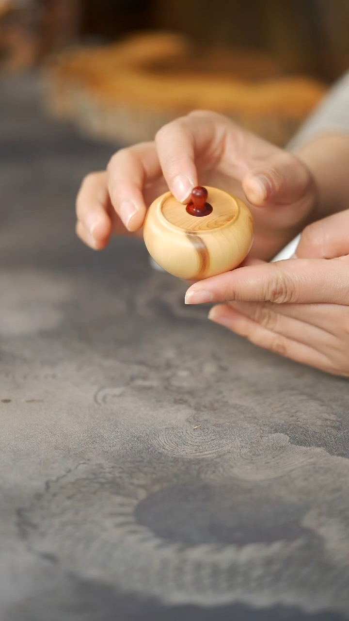 柏木（崖柏）沙*淳化黑油品香罐562