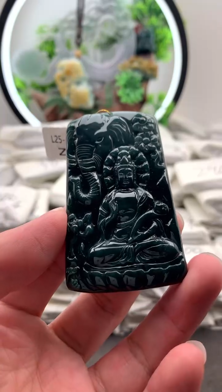 【闪购商品】翡翠颈饰未镶嵌普贤