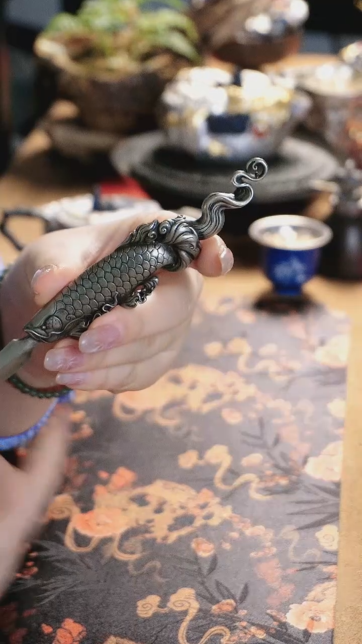 【闪购商品】复古白铜银色龙鱼设计