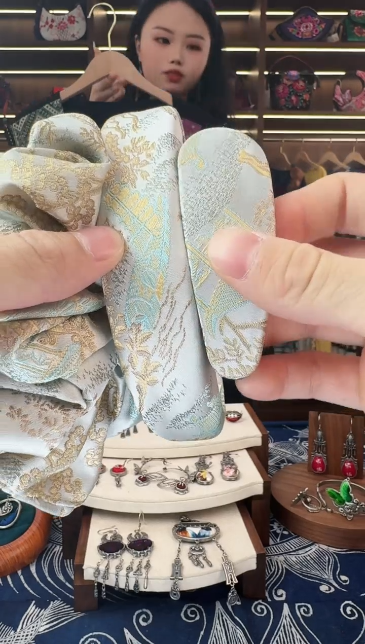 织绣L561黔东南苗族刺绣