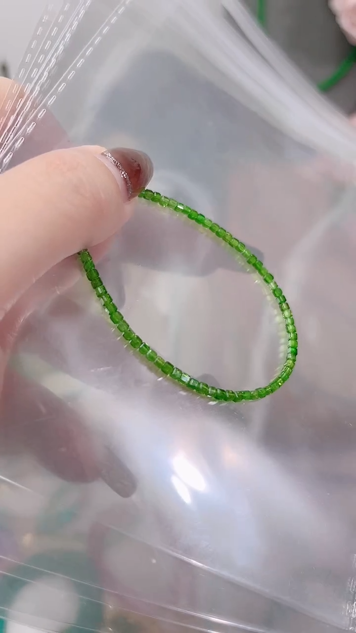 银S925镶嵌透辉石手链方50