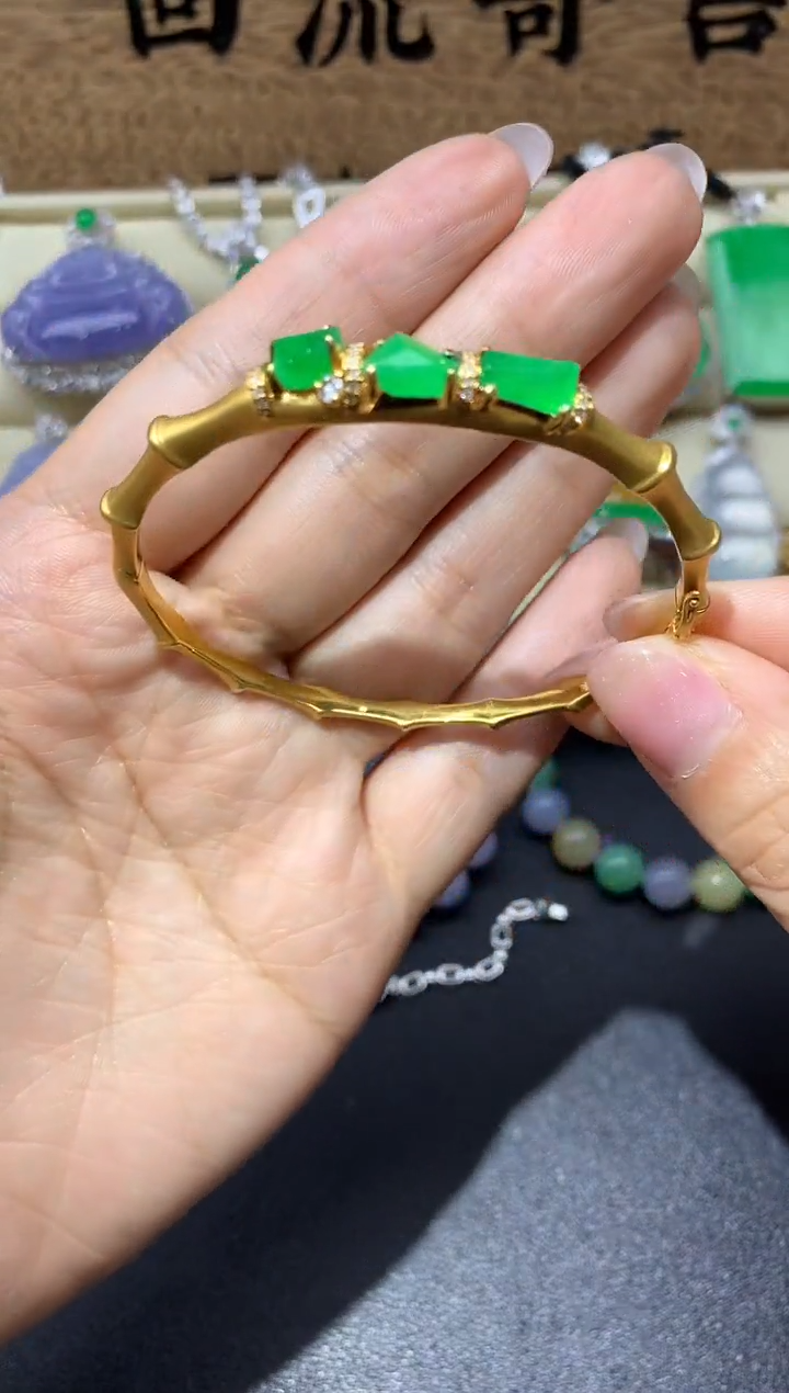 【闪购商品】翡翠手镯18K金镶嵌455-中国好珍宝