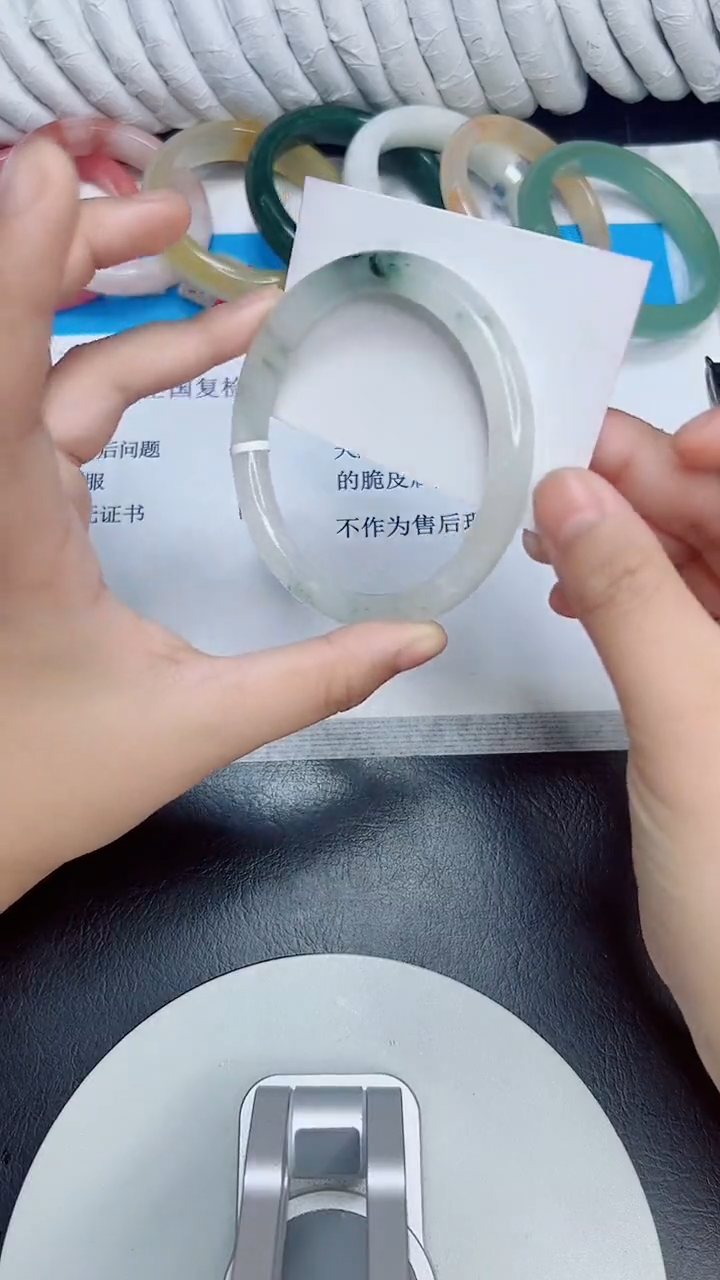 未镶嵌手镯石英质玉14/66.1